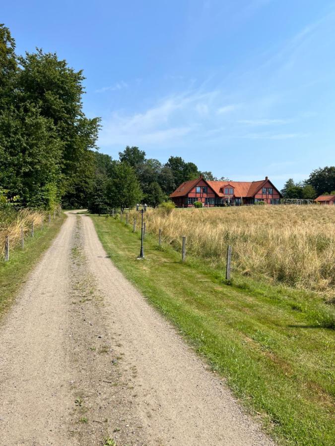 Villa Hasselbacken Garsnas Экстерьер фото